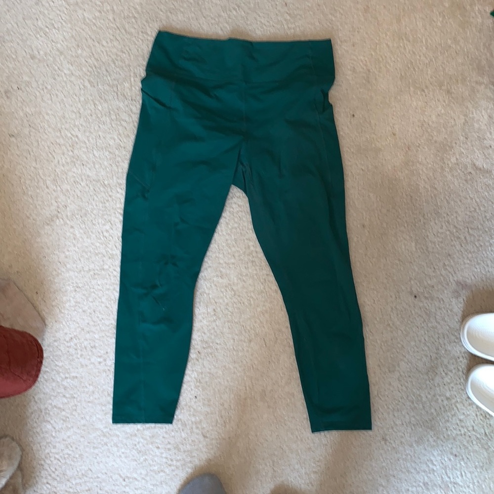 Amazing and super comfy leggings!! I wish I could keep, but amazing quality!!